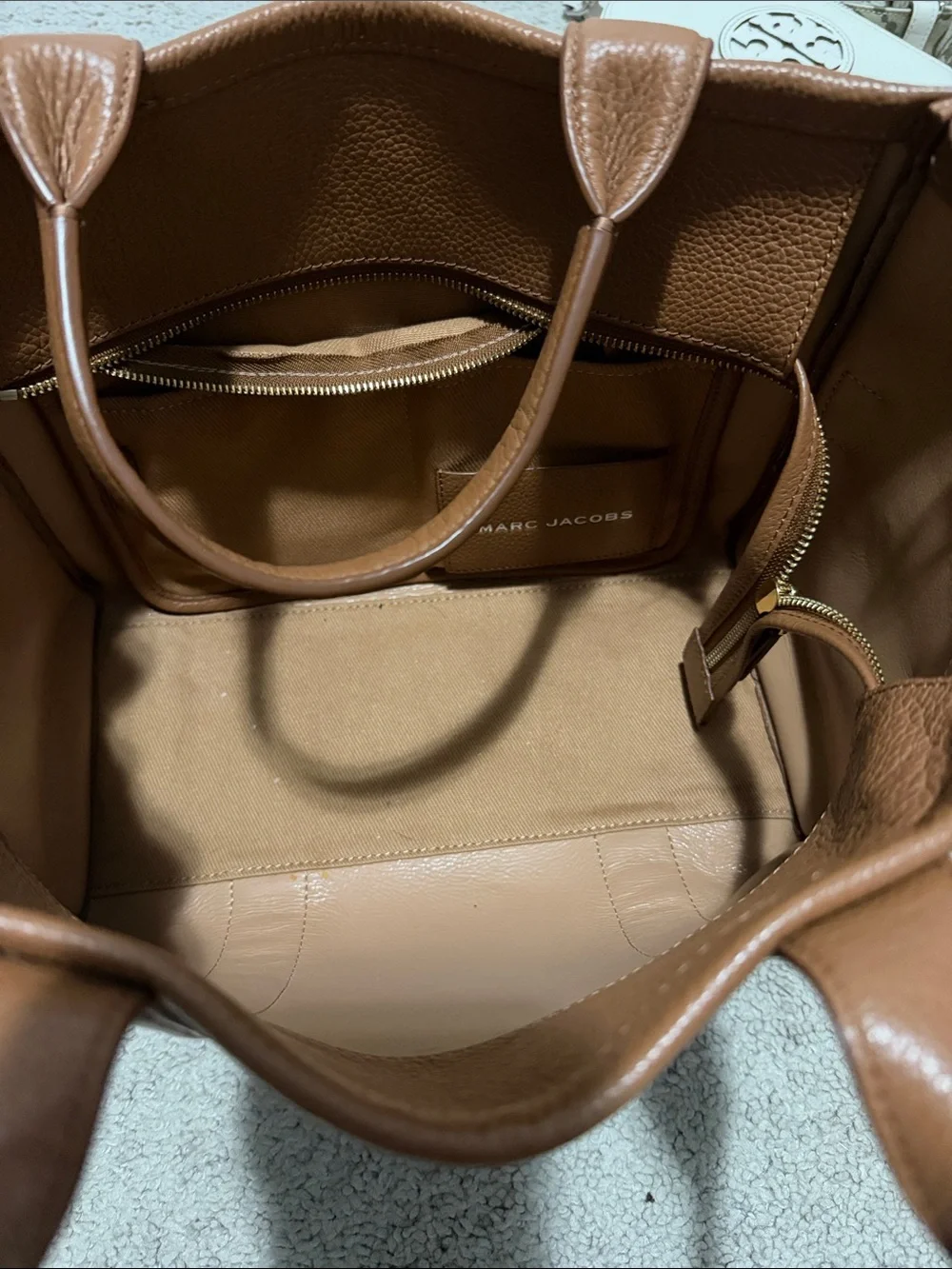 Marc Jacobs The Tote Bag in tan brown